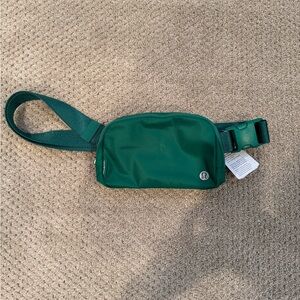 Lululemon NWT Everywhere Belt Bag  - GREEN